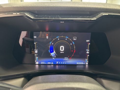 Used 2023 Chevrolet Colorado LT w/ LT Convenience Package III image 12