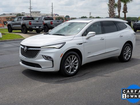 Used 2024 Buick Enclave Avenir w/ Avenir Technology Package FWD image 7