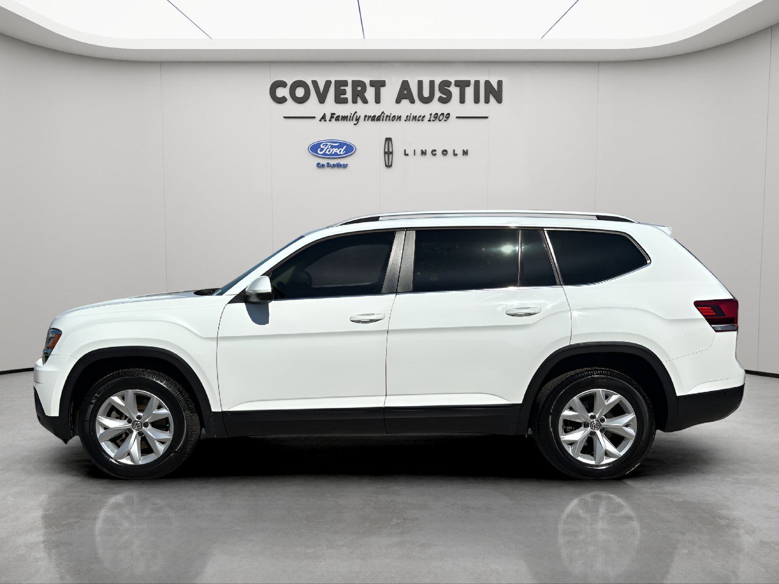 Used 2018 Volkswagen Atlas SE FWD image 2