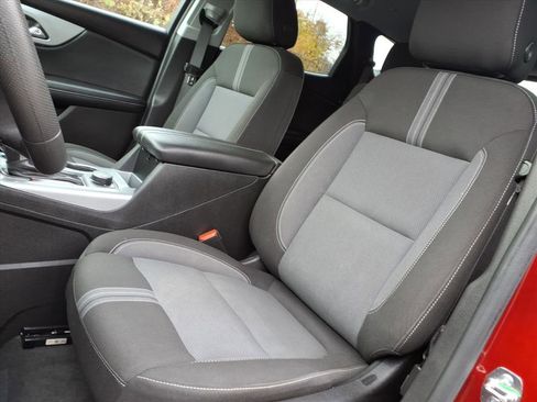 Used 2024 Chevrolet Blazer LT w/ Convenience Package image 11