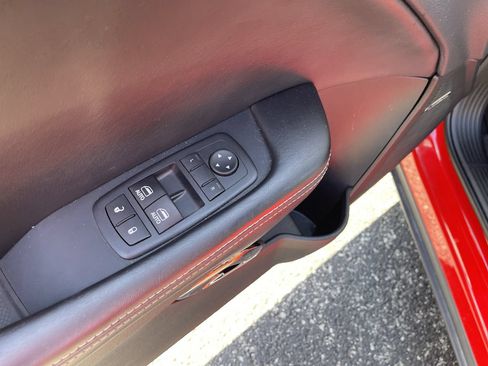 Used 2016 Dodge Challenger SRT Hellcat RWD image 23
