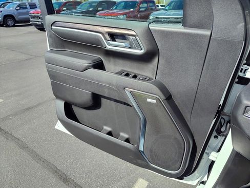 New 2026 Chevrolet Silverado 1500 LTZ w/ LTZ Premium Package AWD/4WD image 9