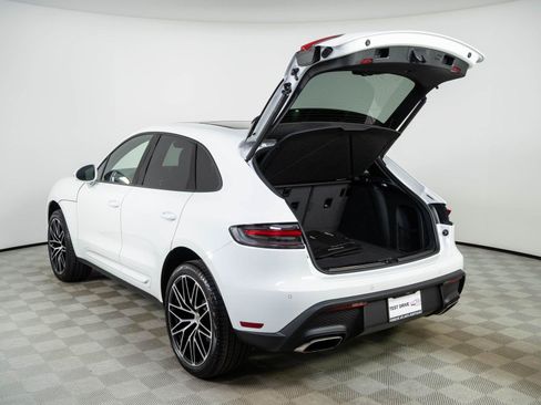 New 2026 Porsche Macan AWD/4WD image 33