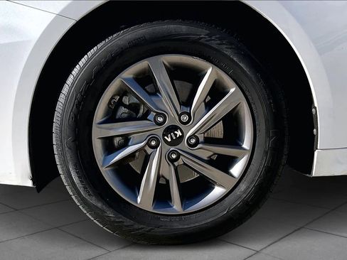 Used 2020 Kia Optima LX image 10