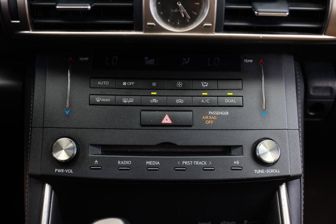 Used 2015 Lexus IS 250 RWD image 32