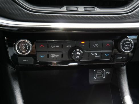 Used 2024 Jeep Compass Trailhawk AWD/4WD image 21