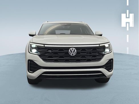 Used 2024 Volkswagen Atlas Cross Sport SEL R-Line AWD/4WD image 3