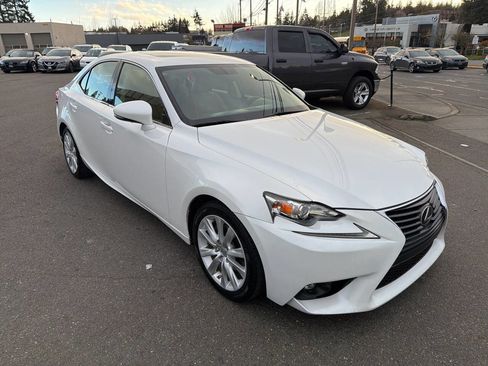 Used 2015 Lexus IS 250 image 9
