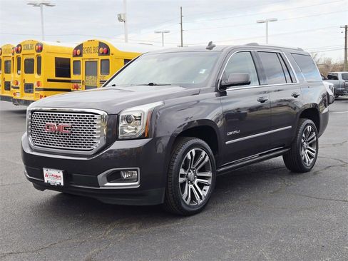Used 2017 GMC Yukon Denali w/ Open Road Package image 7