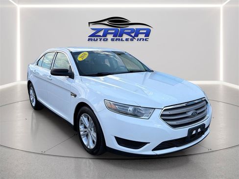 Used 2016 Ford Taurus SE FWD image 9