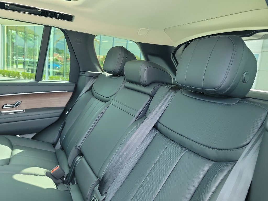 New 2026 Land Rover Range Rover SE AWD/4WD image 15