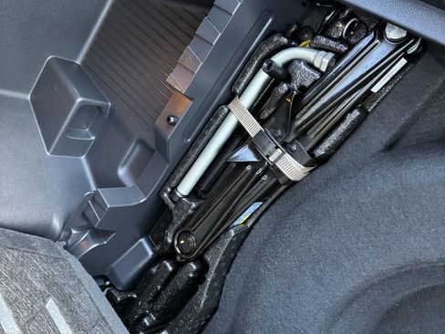 Used 2019 Volkswagen Atlas SE image 39