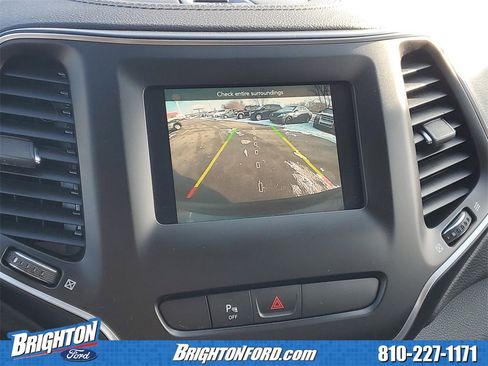 Used 2019 Jeep Cherokee Latitude Plus w/ Cold Weather Group image 22