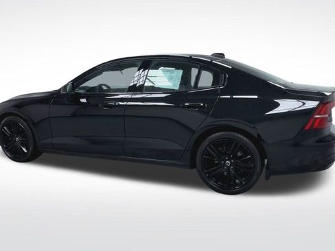 Used 2023 Volvo S60 B5 Plus w/ Climate Package image 6