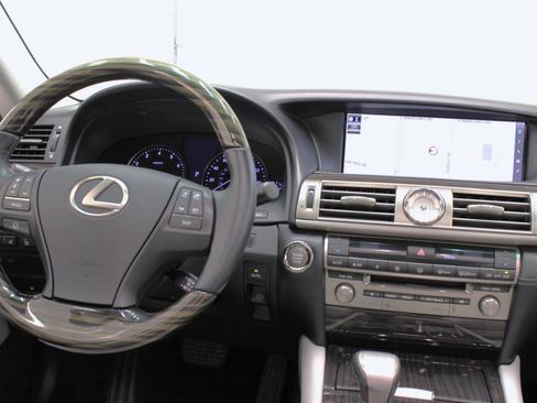 Used 2016 Lexus LS 460 w/ Comfort Package image 55