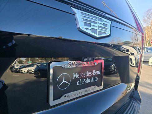 Used 2022 Cadillac Escalade Sport Platinum w/ Heavy-Duty Trailer Package image 13