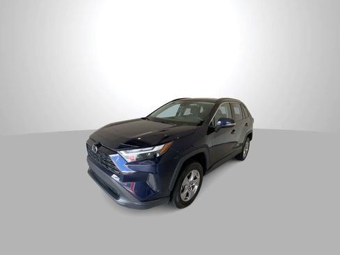 Used 2025 Toyota RAV4 XLE AWD/4WD image 4
