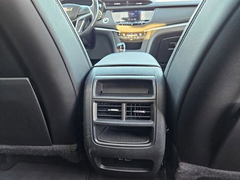 Used 2021 Cadillac XT5 Sportv image 32