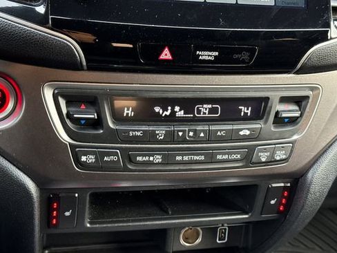 Used 2022 Honda Pilot Sport image 26