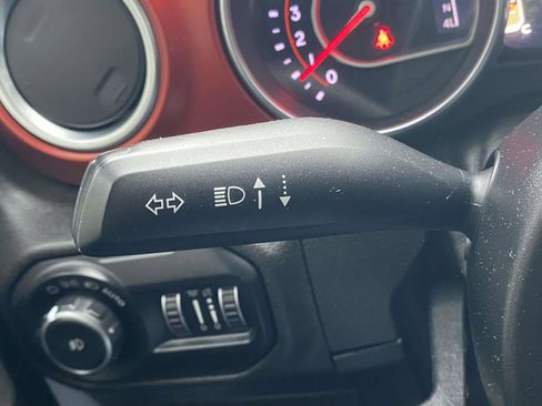 Used 2018 Jeep Wrangler Unlimited Rubicon AWD/4WD image 23