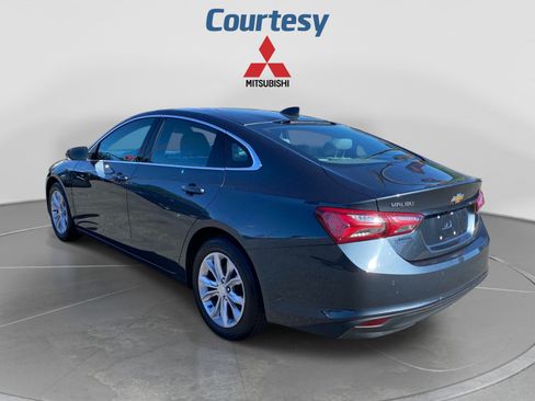 Used 2021 Chevrolet Malibu LT FWD image 3