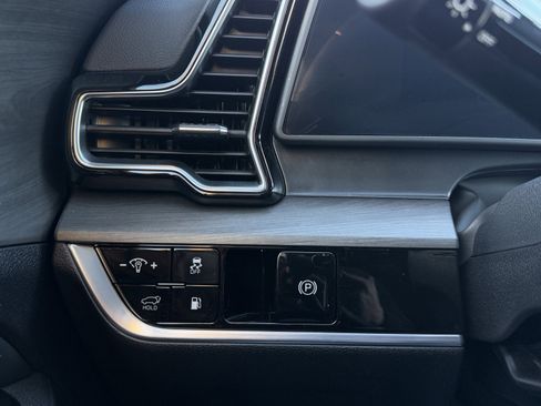 Used 2025 Kia Sportage X-Line image 44