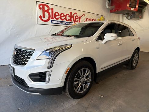 Used 2021 Cadillac XT5 Premium Luxury image 2