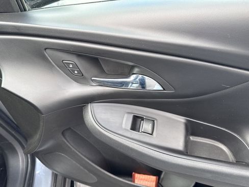 Used 2018 Chevrolet Volt LT image 28