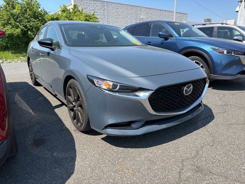 Used 2023 MAZDA MAZDA3 s FWD image 1