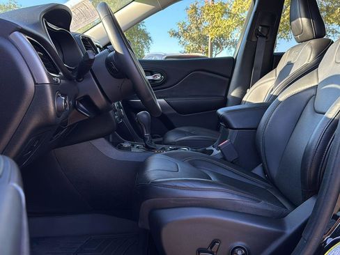 Used 2020 Jeep Cherokee Limited image 21