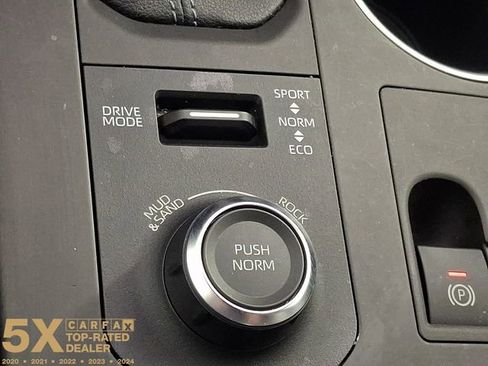 Used 2023 Toyota Highlander XSE AWD/4WD image 31