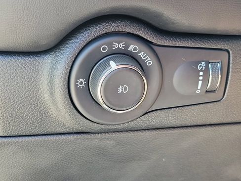 Used 2022 Dodge Durango GT image 30