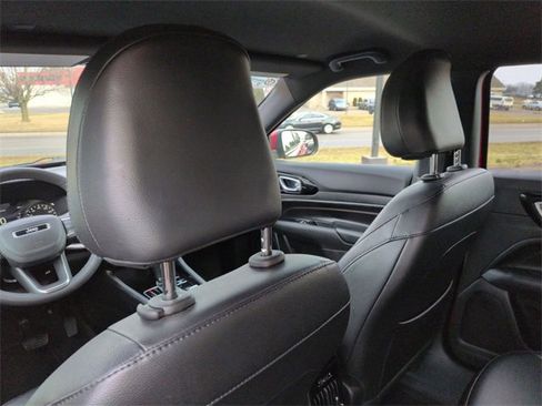 Certified 2023 Jeep Compass Limited image 26