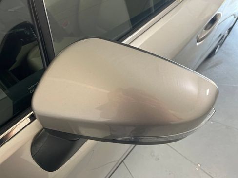 Used 2018 Subaru Outback 2.5i Limited AWD/4WD image 36