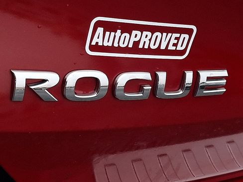 Used 2017 Nissan Rogue SL w/ SL Premium Package image 30