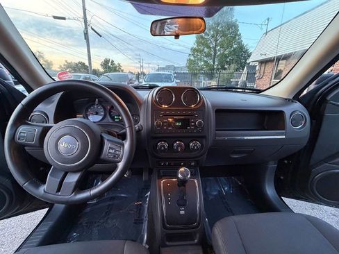 Used 2012 Jeep Patriot Latitude FWD image 20