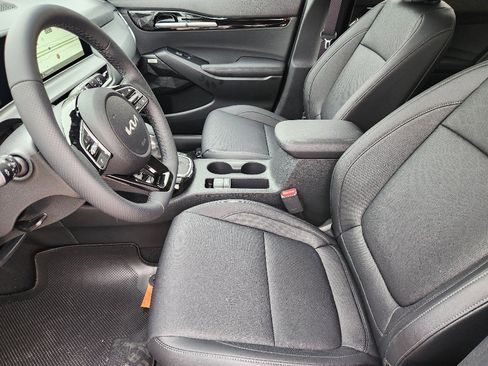 New 2026 Kia Seltos SX image 9