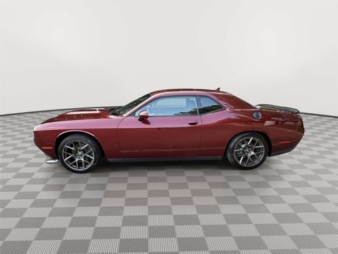Used 2019 Dodge Challenger R/T RWD image 4