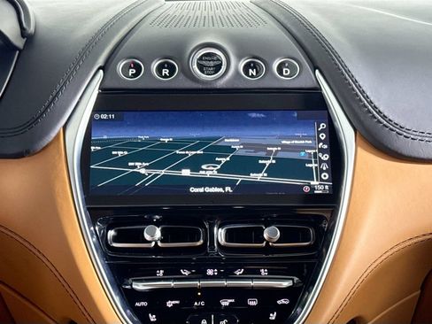 Used 2023 Aston Martin DBX AWD/4WD image 14