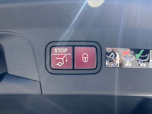 New 2026 Mercedes-Benz GLE 53 AMG 4MATIC Coupe image 17