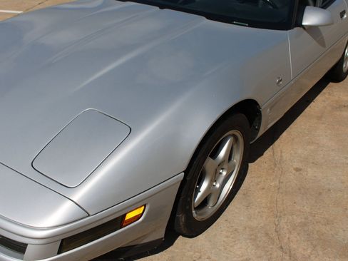 Used 1996 Chevrolet Corvette Convertible RWD image 37