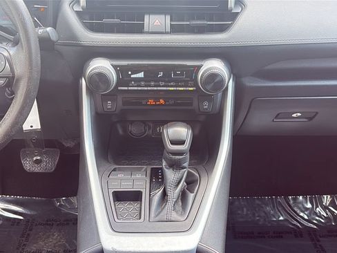 Used 2024 Toyota RAV4 LE FWD image 15