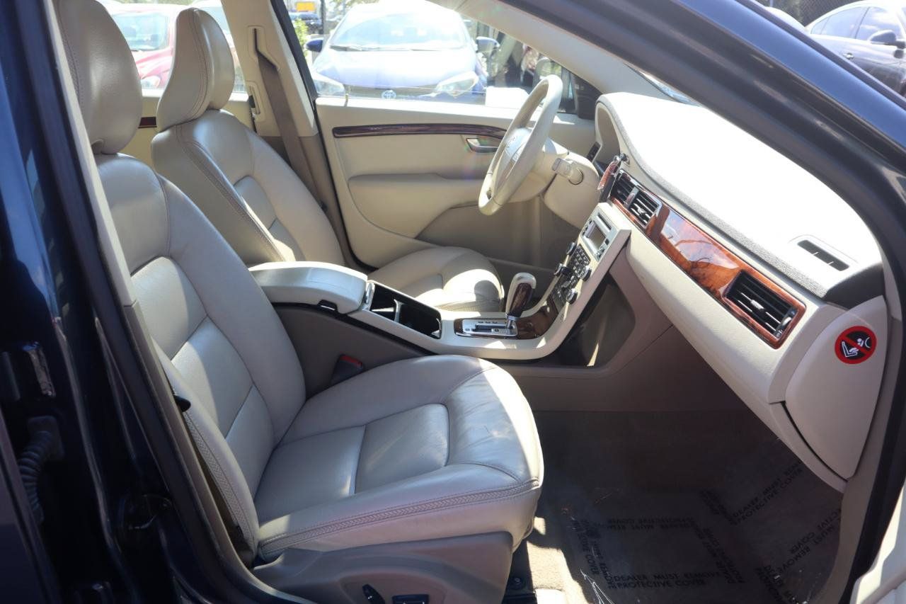 Used 2008 Volvo XC70 3.2 AWD/4WD image 9