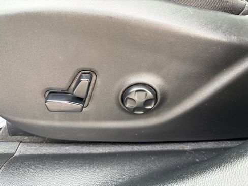 Used 2020 Jeep Cherokee Limited image 28