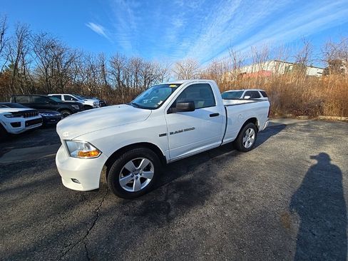 Used 2012 RAM 1500 Express image 2