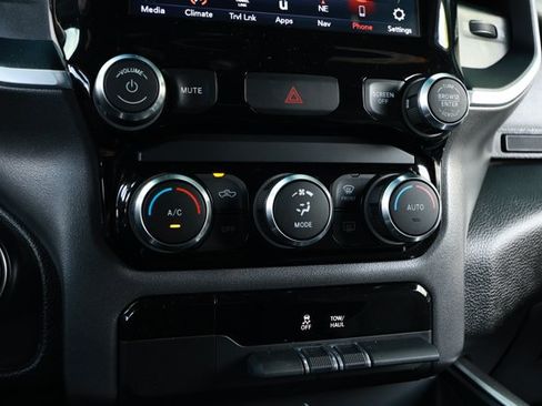 Used 2021 RAM 1500 Big Horn AWD/4WD image 18