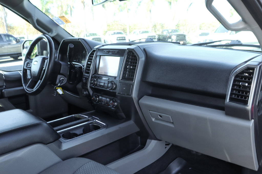 Used 2019 Ford F150 XLT w/ Equipment Group 302A Luxury AWD/4WD image 39