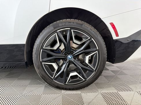Used 2024 BMW iX xDrive50 w/ Premium Package AWD/4WD image 13