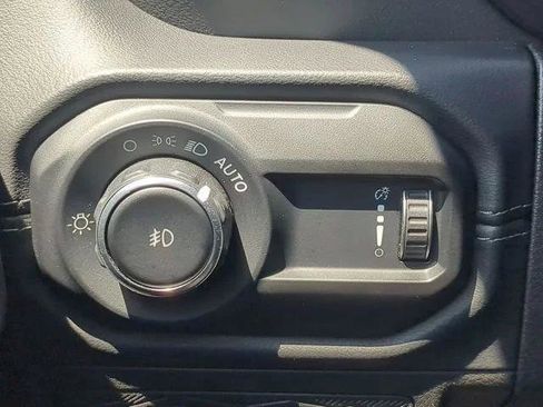 Certified 2025 Jeep Wrangler Unlimited Sahara AWD/4WD image 26