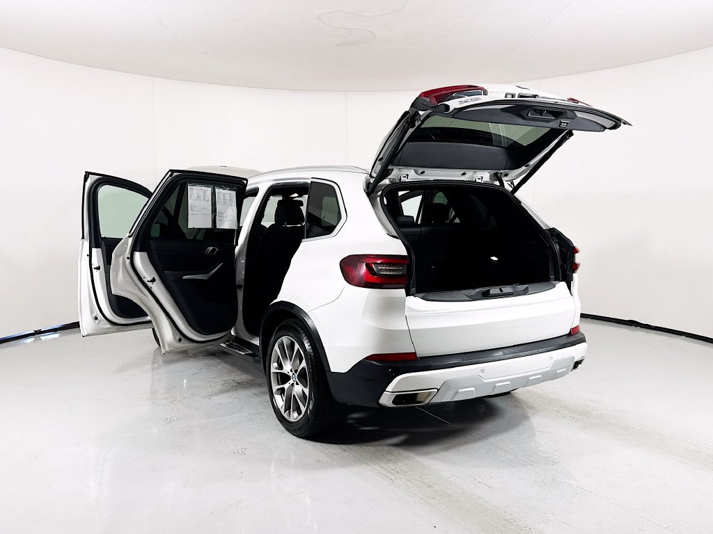 Used 2023 BMW X5 xDrive40i w/ Premium Package AWD/4WD image 24